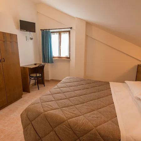 Hotel Della Corte 2*
