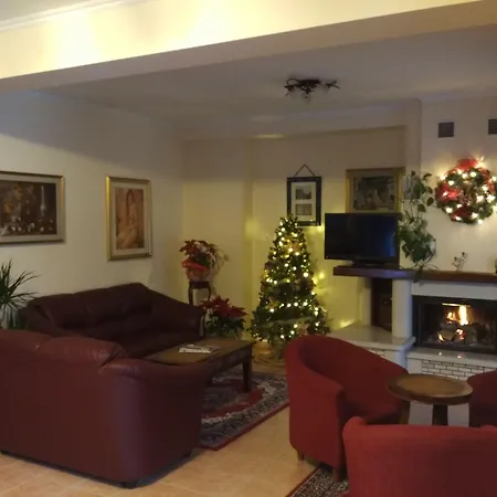 Della Corte Hotel 2*