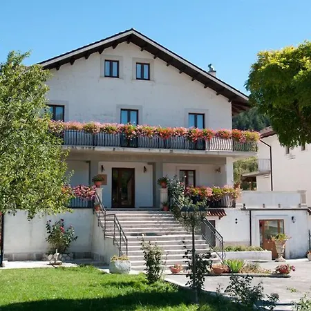 Della Corte Hotel 2*