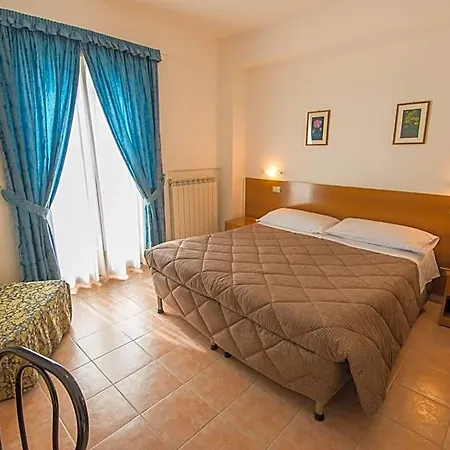 Hotel Della Corte 2*